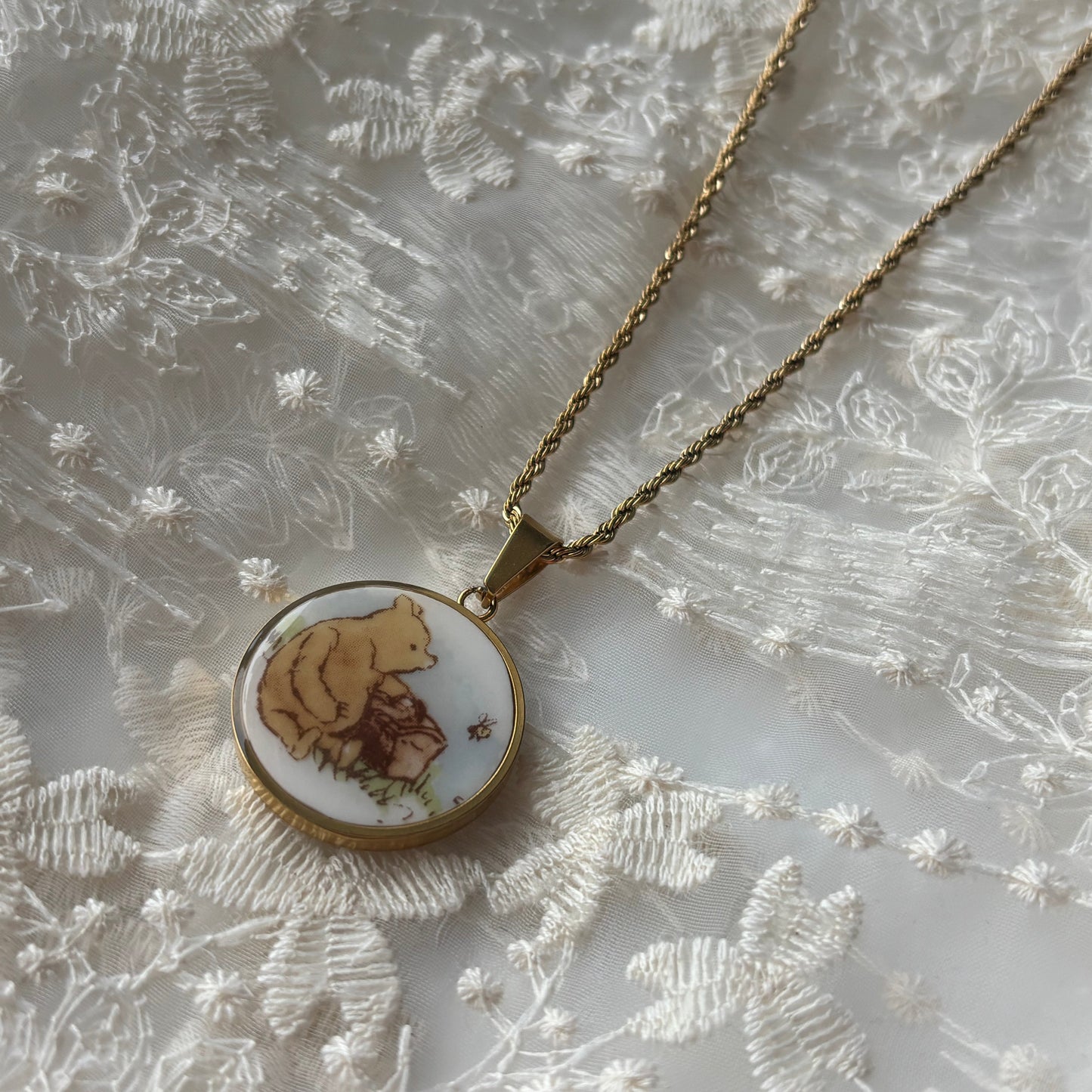 Classic Pooh | Broken China Necklace - Gold