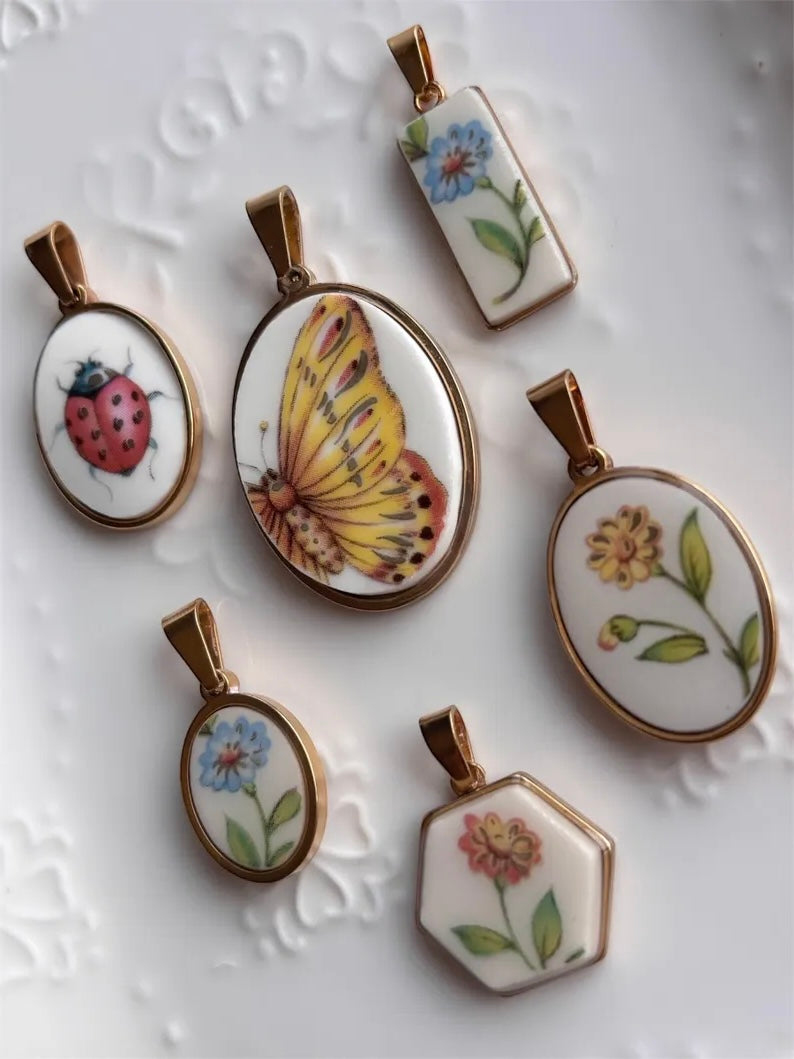 Blue Daisy III | Broken China Necklace