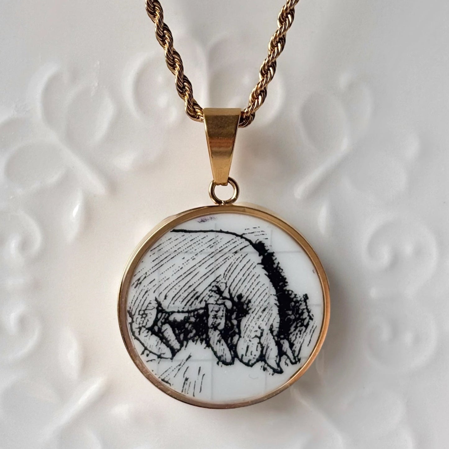 Eeyore Sketchbook Porcelain Necklace – Gold