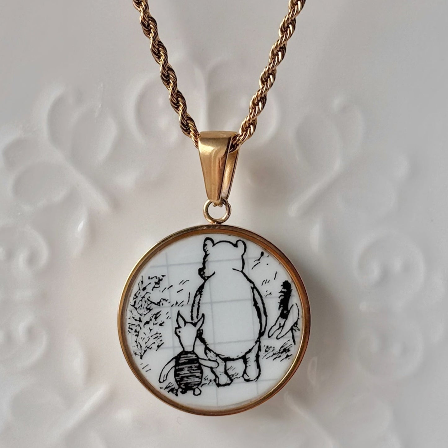 Pooh & Piglet Sketchbook Porcelain Necklace – Gold