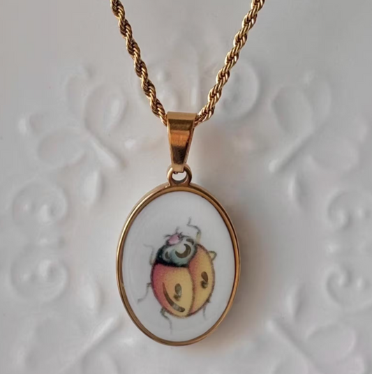 Lady Bug II | Broken China Necklace