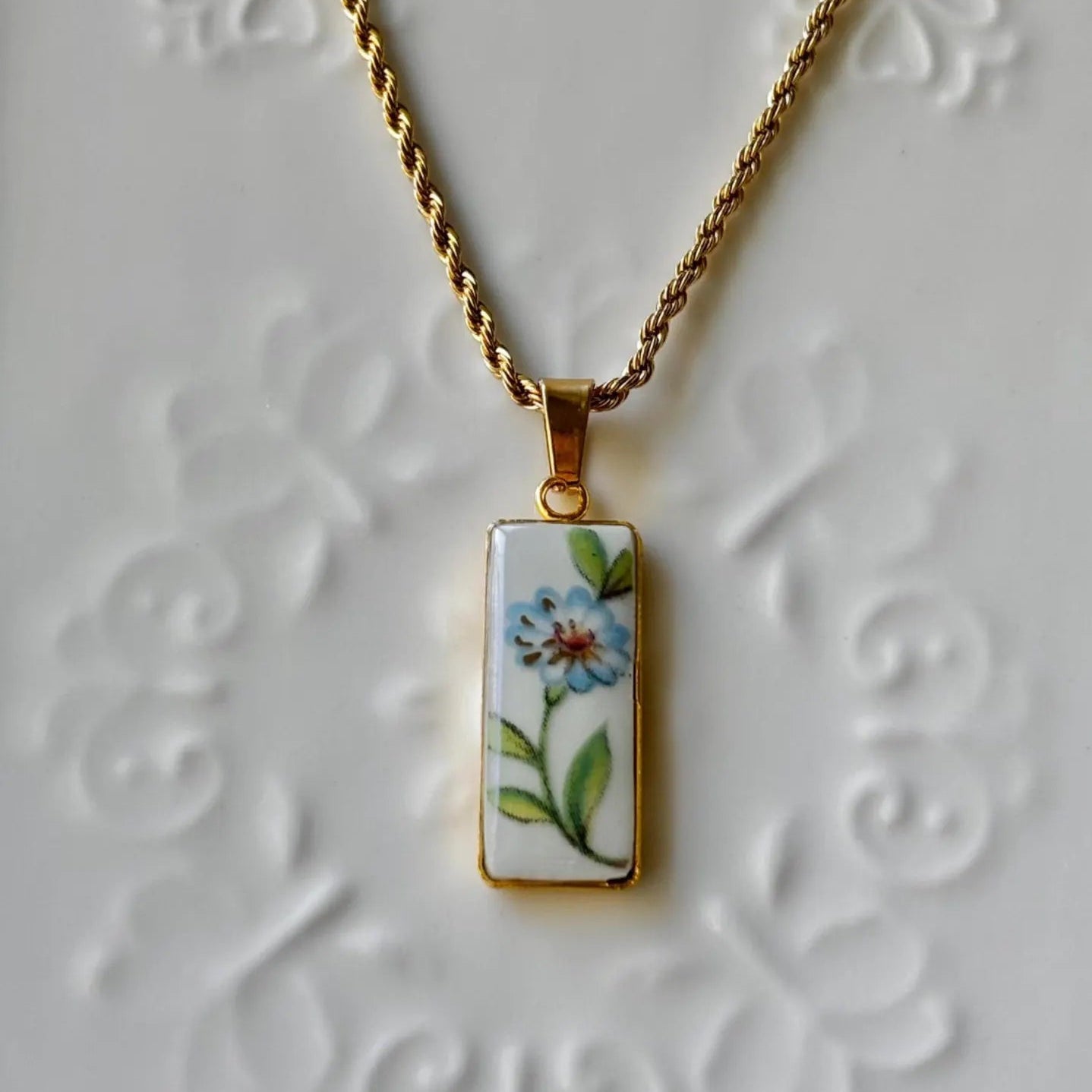 Blue Daisy | Broken China Necklace