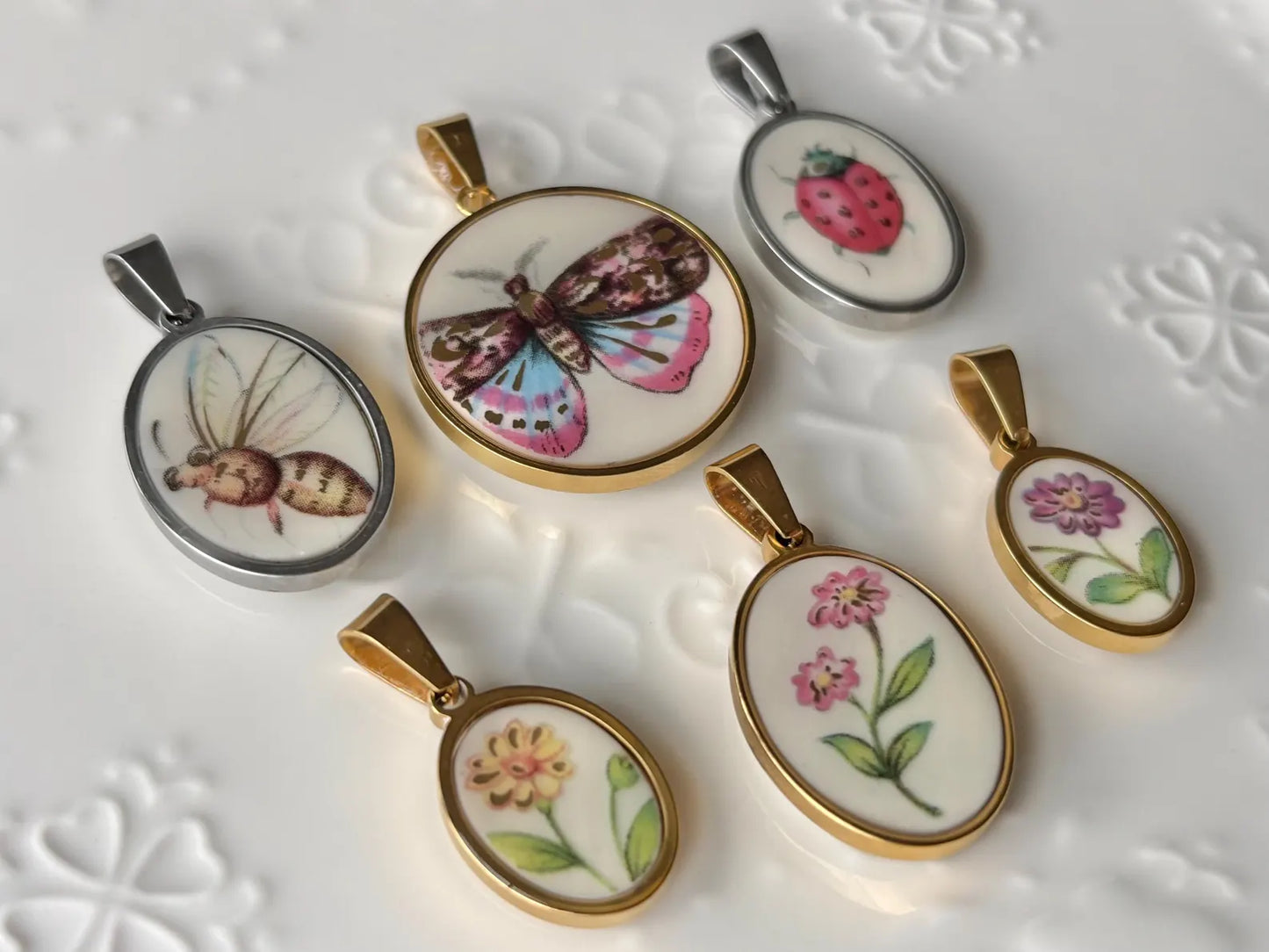 Bee Necklace | Broken China Necklace