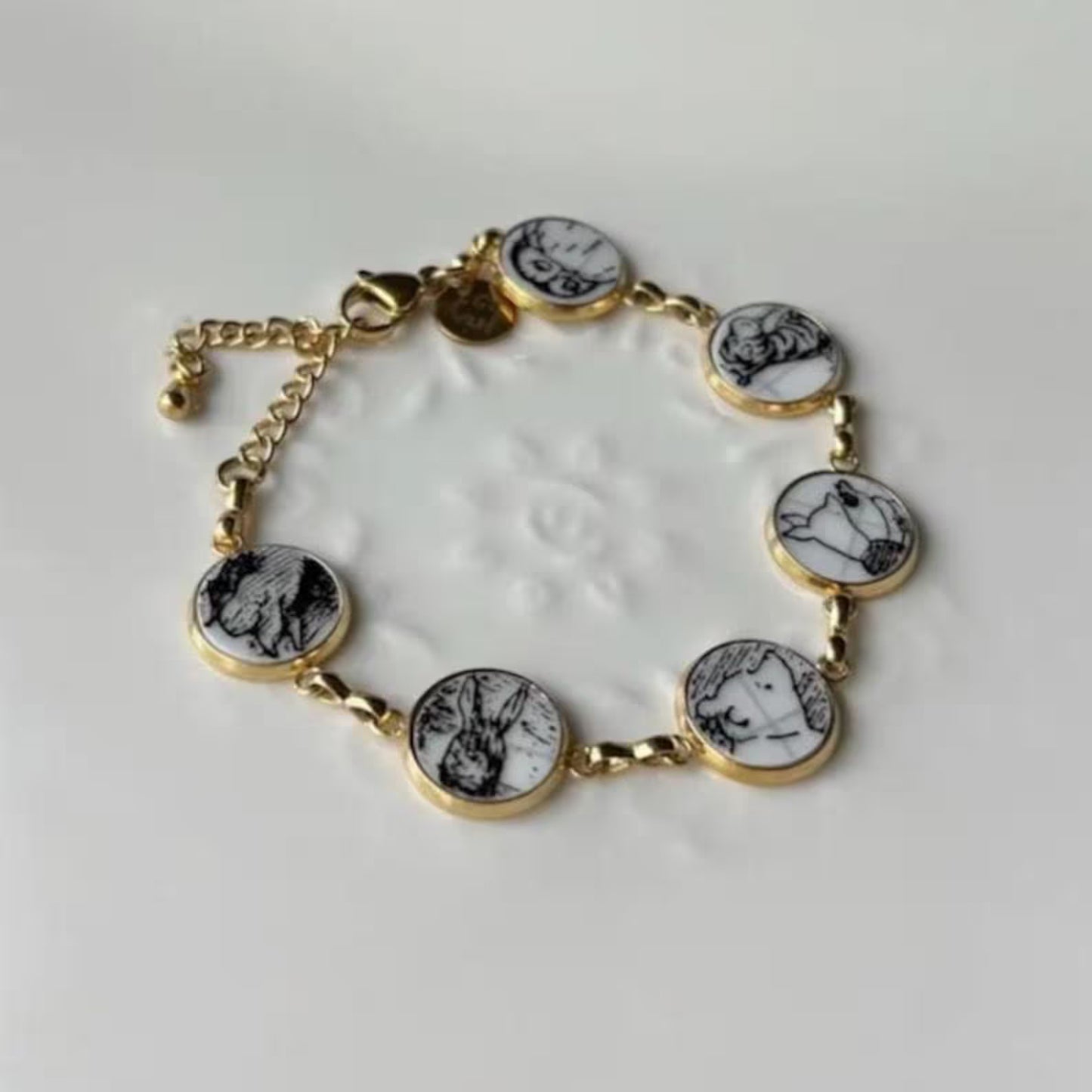 Winnie the Pooh Sketchbook Porcelain Charm Bracelet – Gold