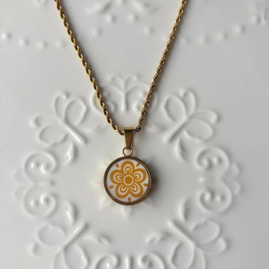 Daisy Gold Necklace