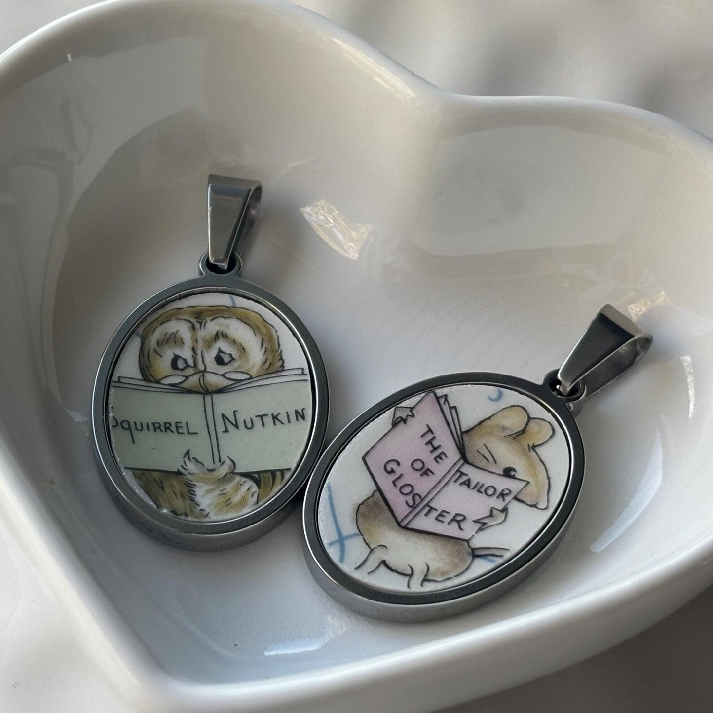 Gloster Peter Rabbit Vintage Broken China Necklace
